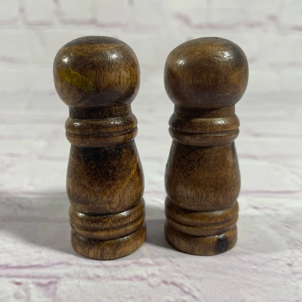 Vintage Hawaii Pineapple Hand Painted Wood Salt and Pepper Shaker Pair